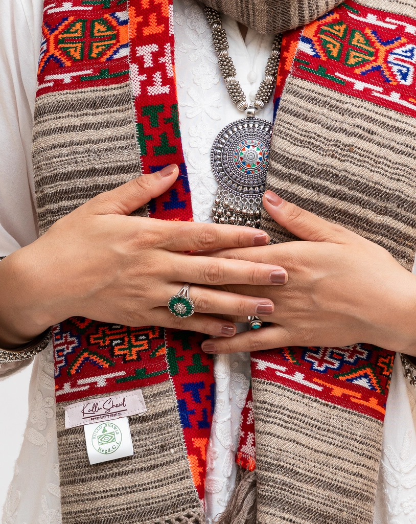 3 Patti Kinauri Yakwool Stole With Extra Border - Image 8