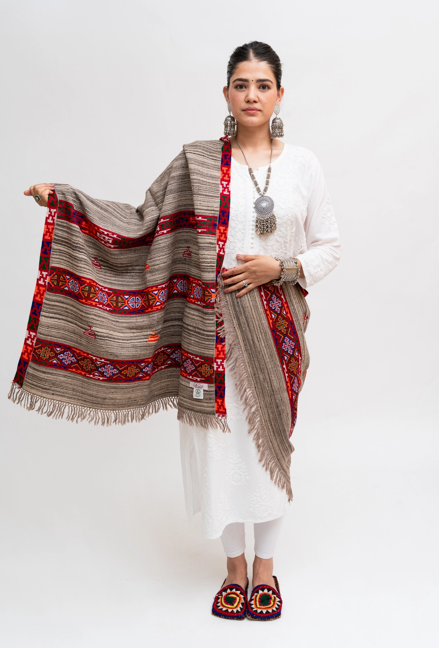 3 Patti Kinauri Yakwool Stole With Extra Border - Image 6