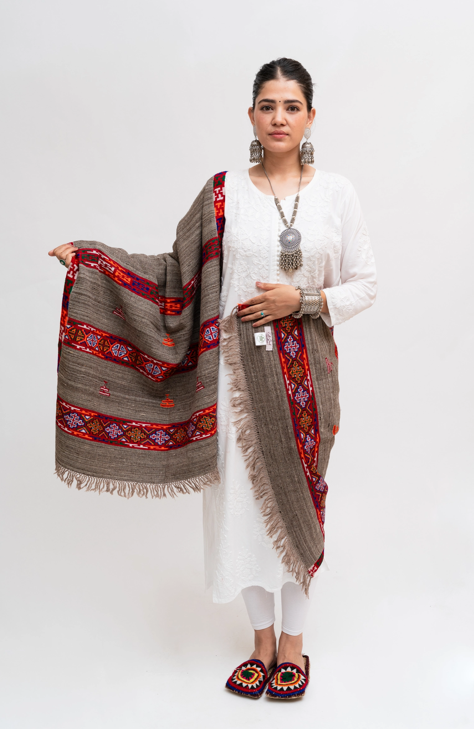 3 Patti Kinauri Yakwool Stole With Extra Border