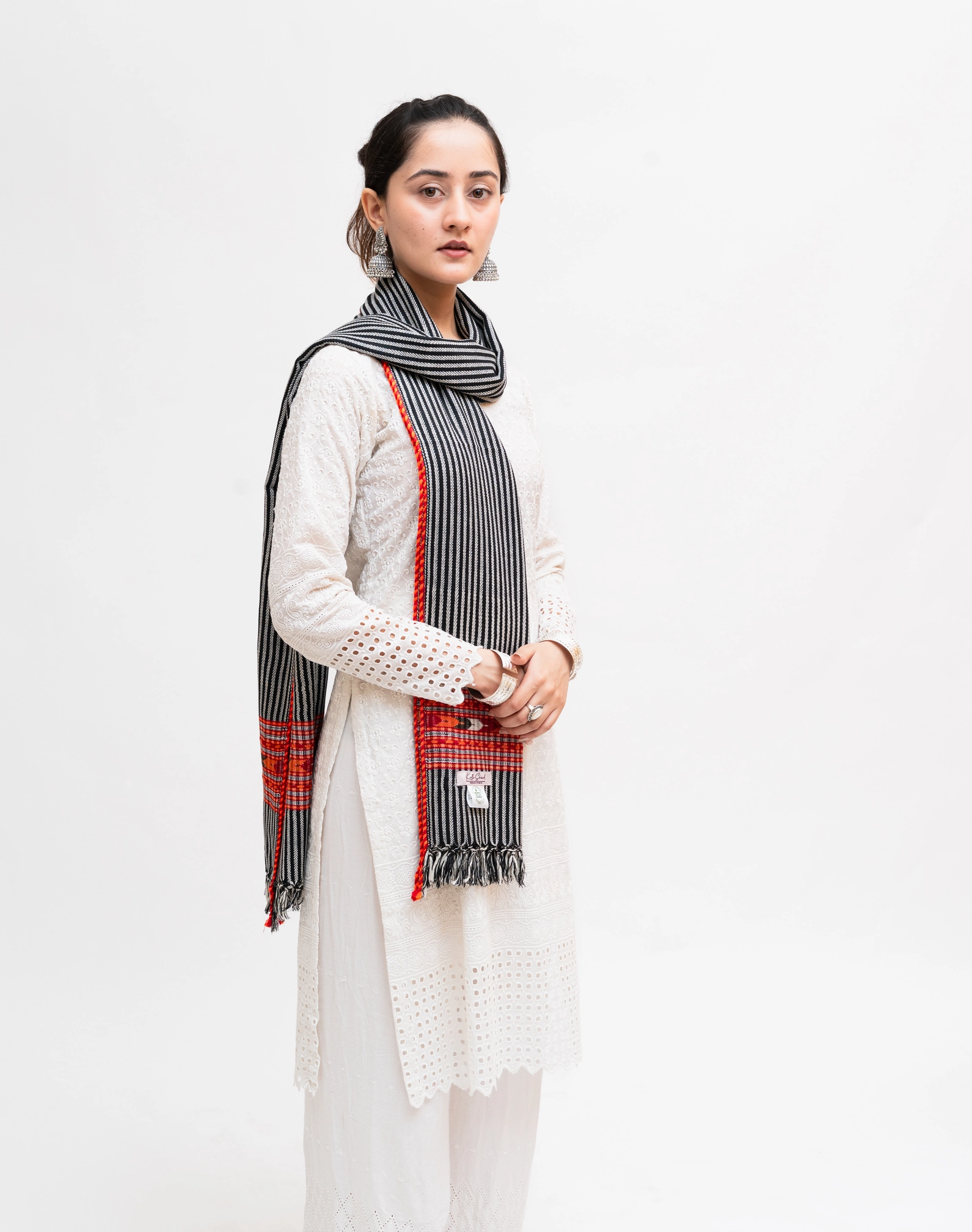 Single Patti Kingri Stole With Stripes - Image 8