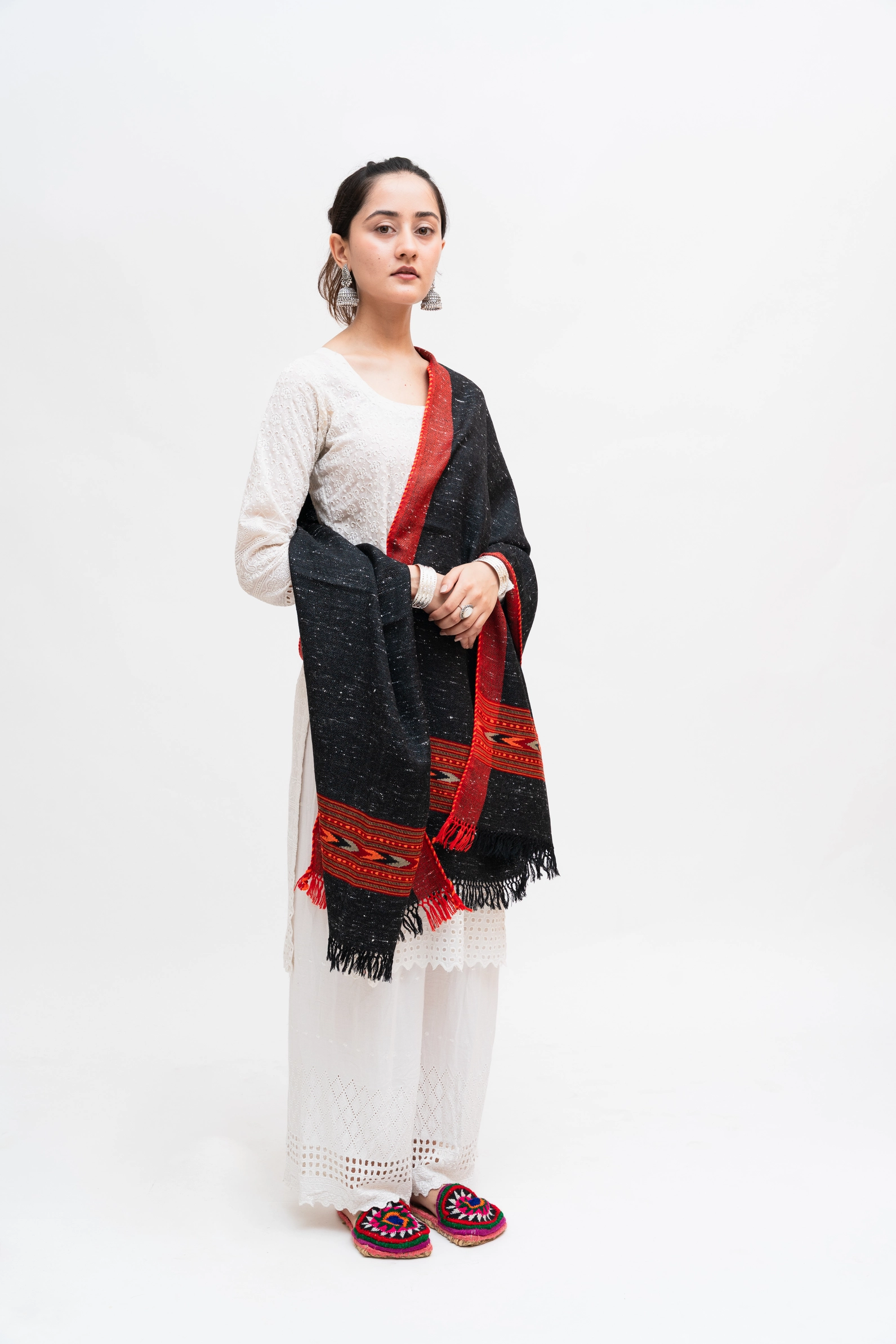 Single Patti Kingri Stole with Angora Slub - Image 4