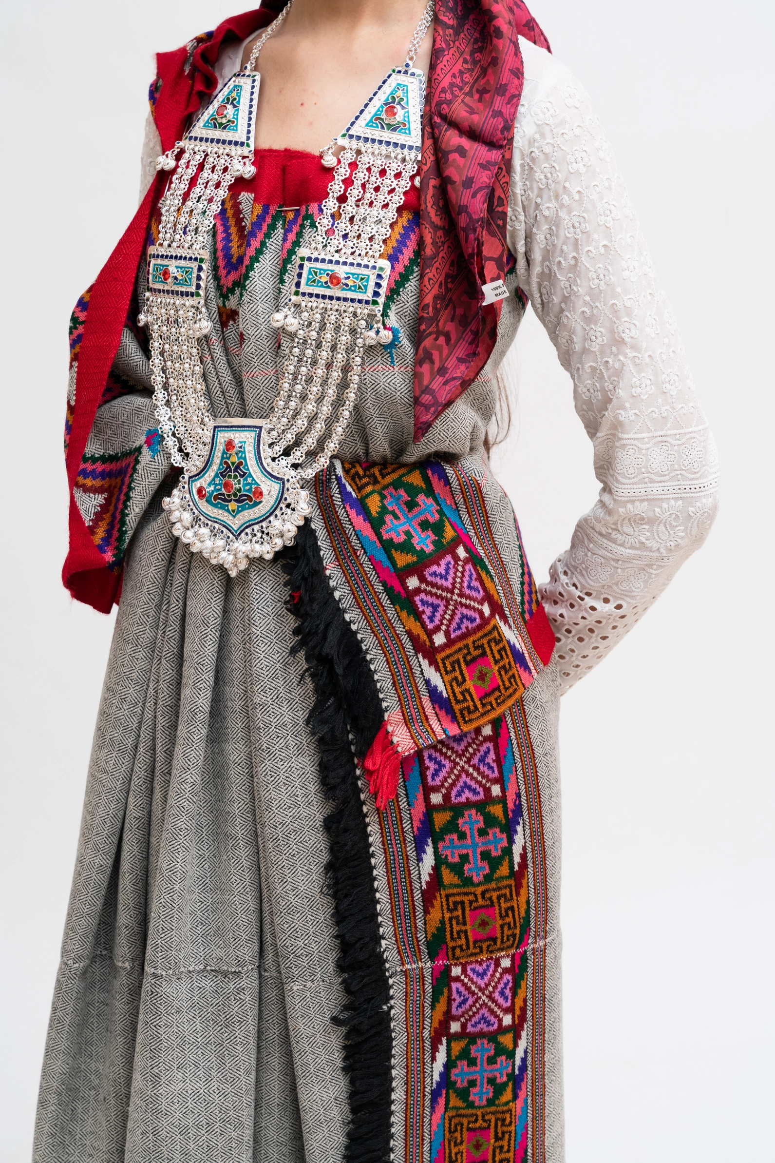 Traditional Kullvi Pattu - Image 13