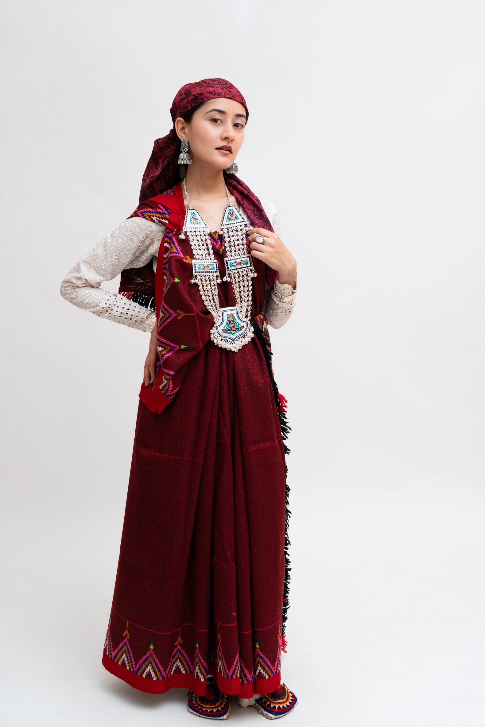 Traditional Kullvi Pattu - Image 5