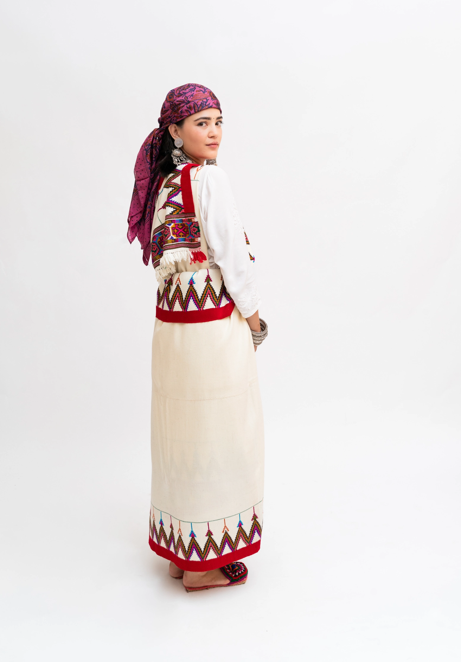 Traditional Kullvi Pattu - Image 3